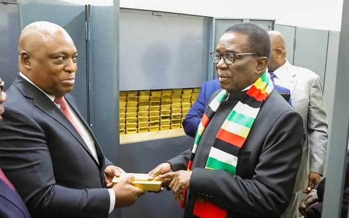 Small-Scale Miners Drive Record Gold Deliveries to Zimbabwe's State Refinery, but the Price Gap Still Tempts Leakage